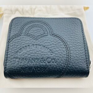Return To Tiffany Heart Wallet in black